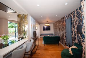 Kitchen Diner Family Room- click for photo gallery